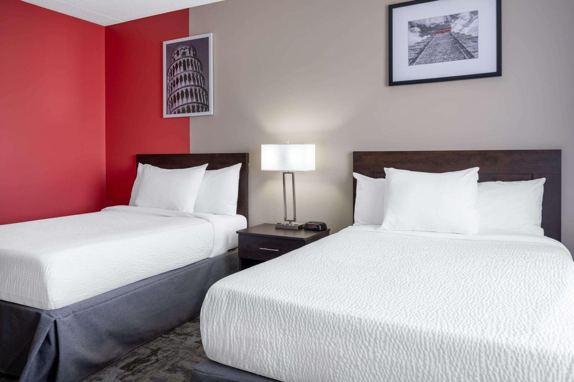 Ramada By Wyndham Thunder Bay Airlane Hotel Exterior foto
