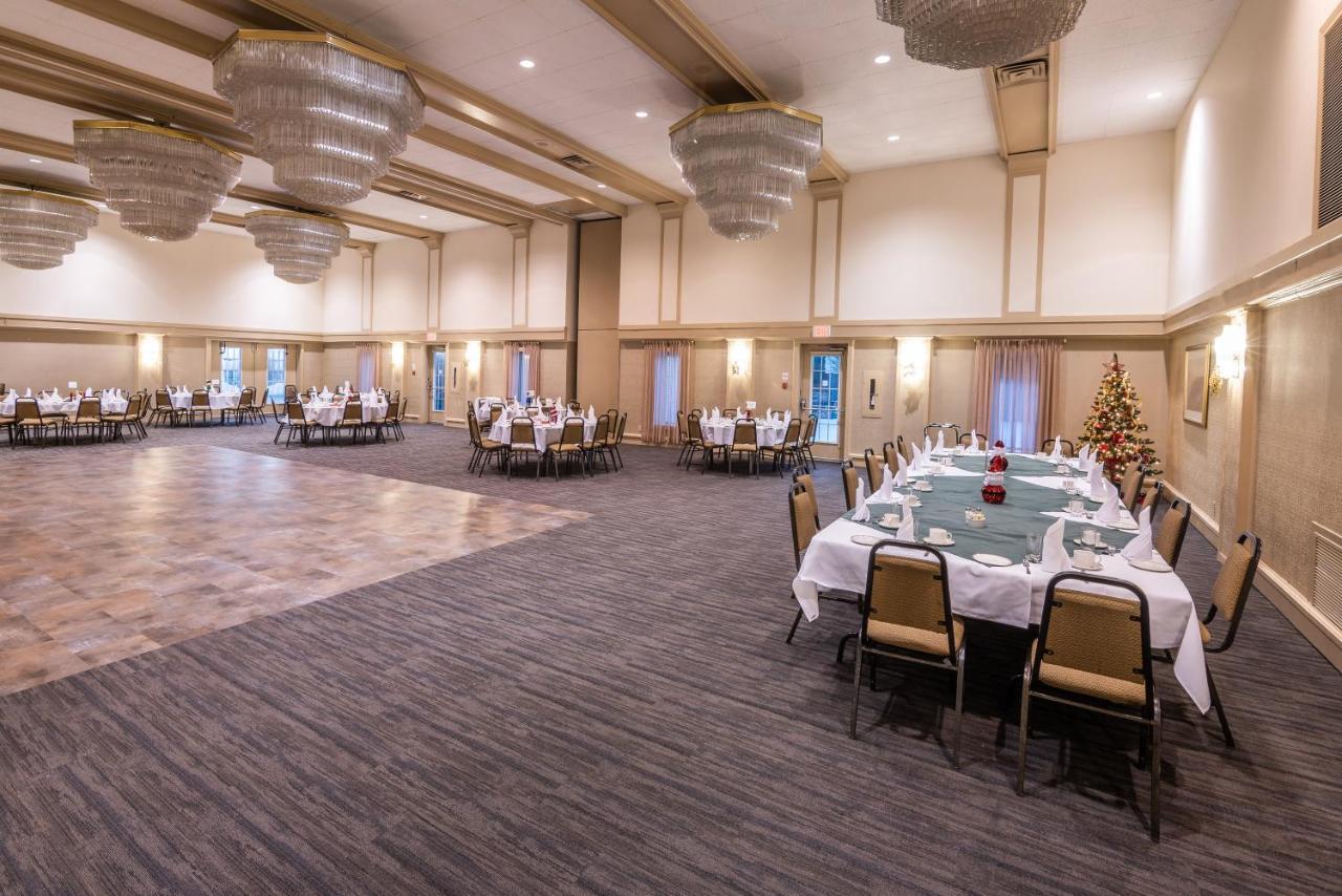 Ramada By Wyndham Thunder Bay Airlane Hotel Exterior foto