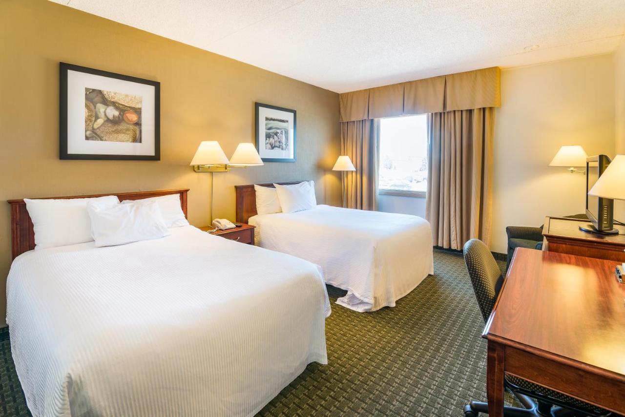 Ramada By Wyndham Thunder Bay Airlane Hotel Exterior foto